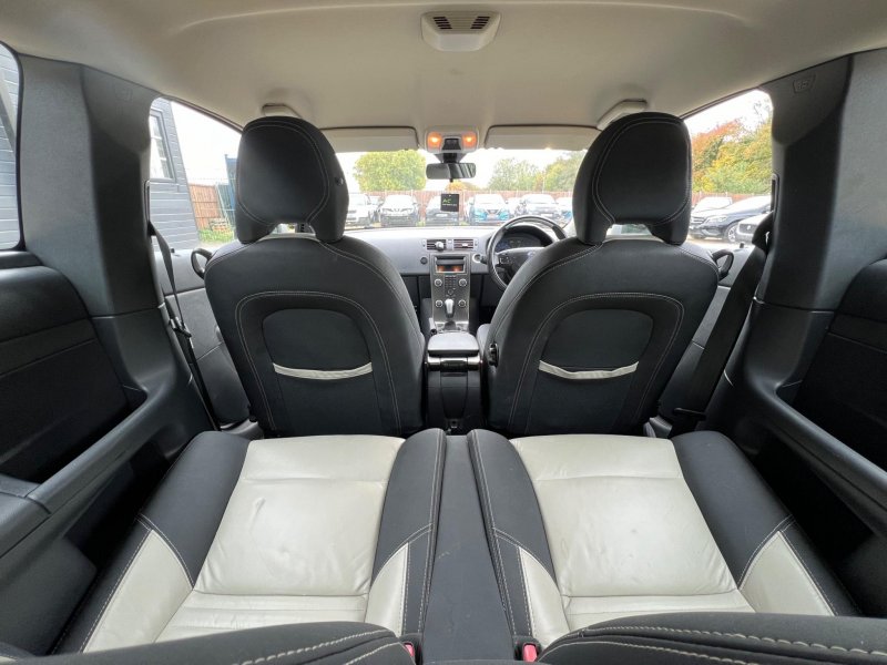 VOLVO C30