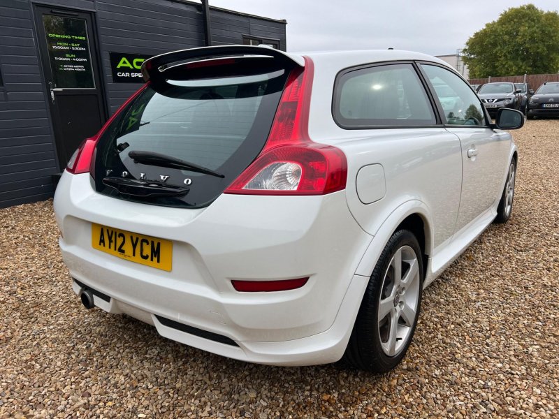 VOLVO C30