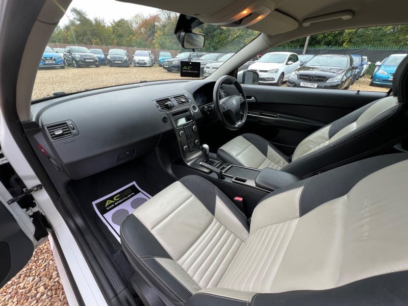 VOLVO C30