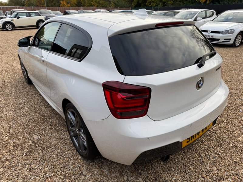 BMW 1 SERIES