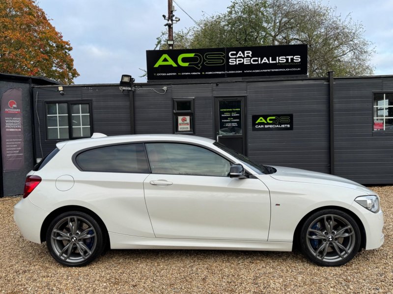 BMW 1 SERIES