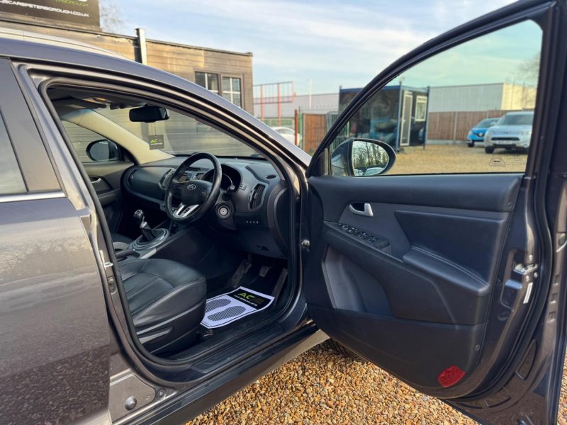 KIA SPORTAGE