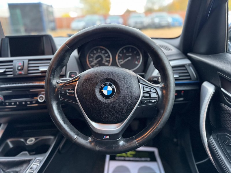BMW 1 SERIES