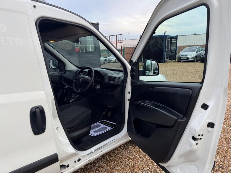 VAUXHALL COMBO
