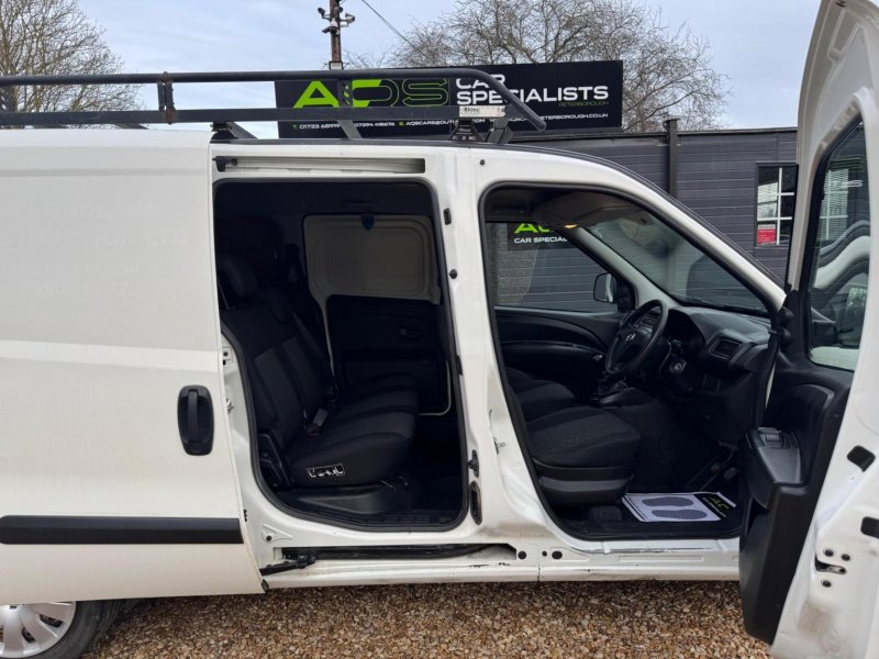VAUXHALL COMBO