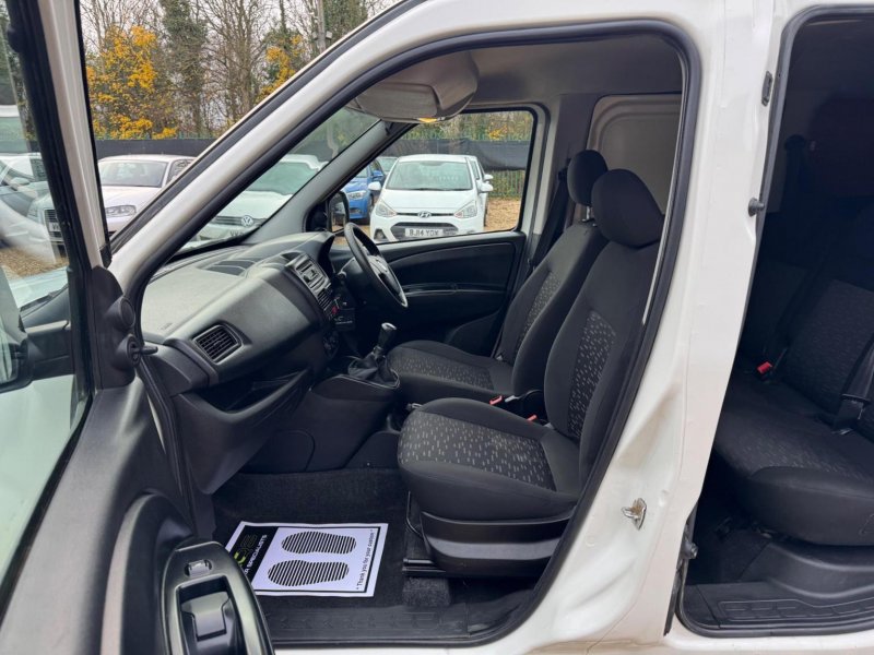 VAUXHALL COMBO
