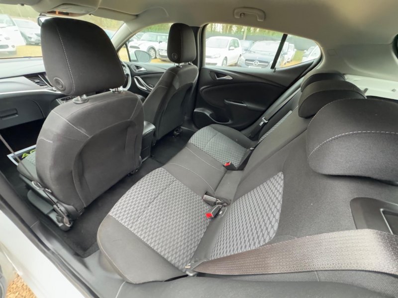 VAUXHALL ASTRA