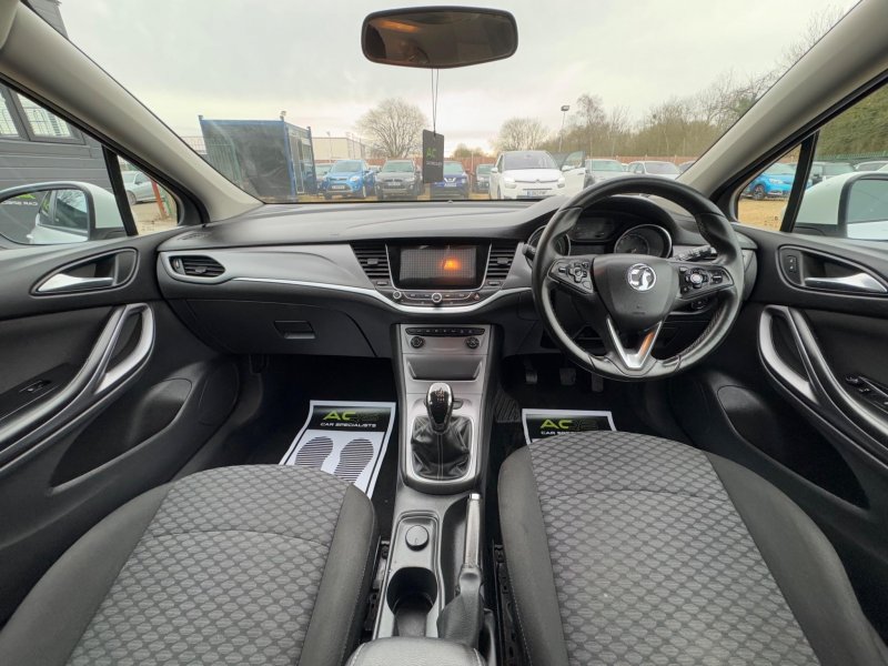 VAUXHALL ASTRA