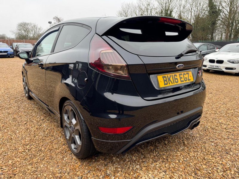FORD FIESTA