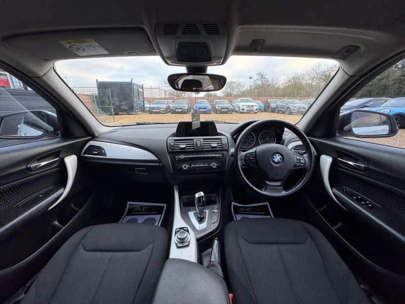 BMW 1 SERIES