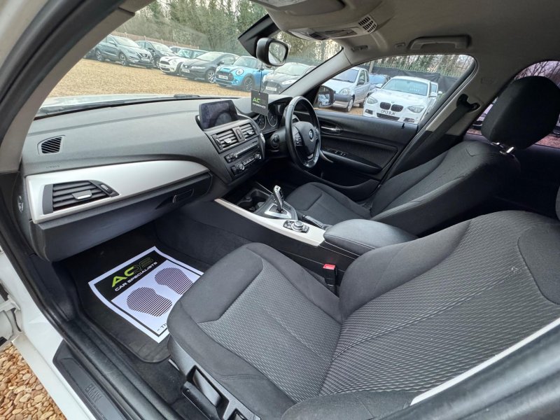 BMW 1 SERIES