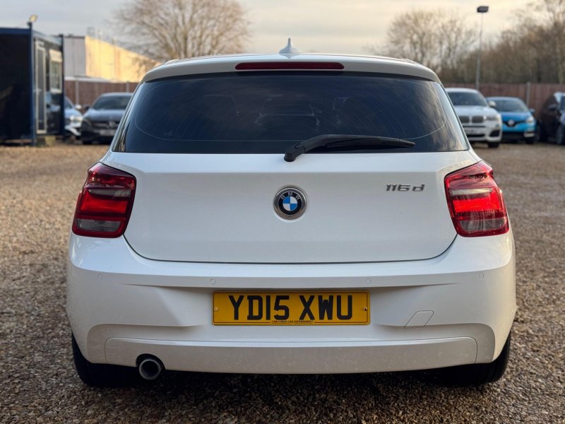 BMW 1 SERIES