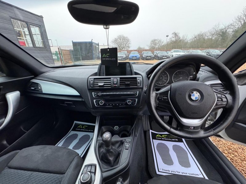 BMW 1 SERIES