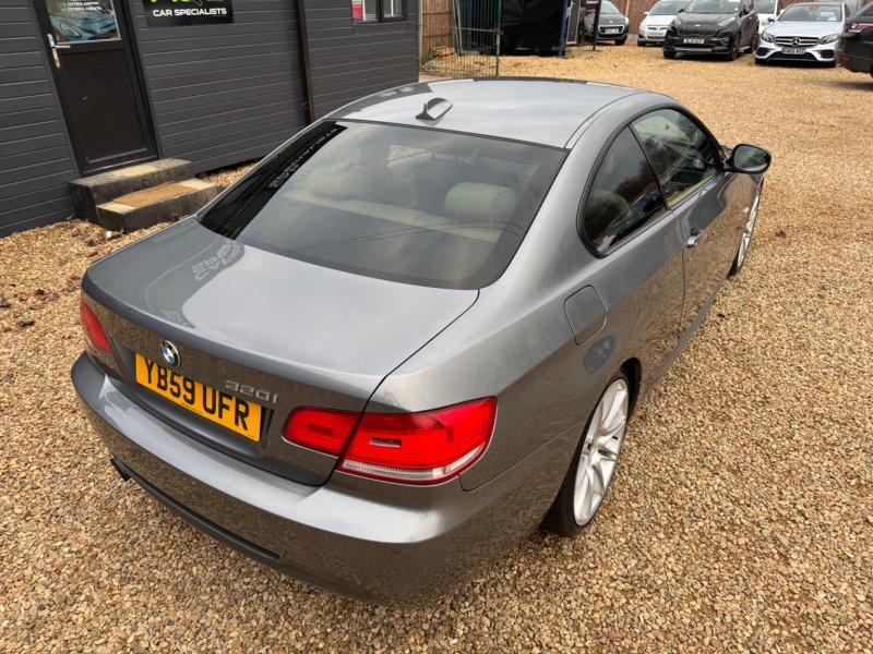 BMW 3 SERIES