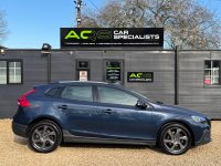 VOLVO V40 CROSS COUNTRY