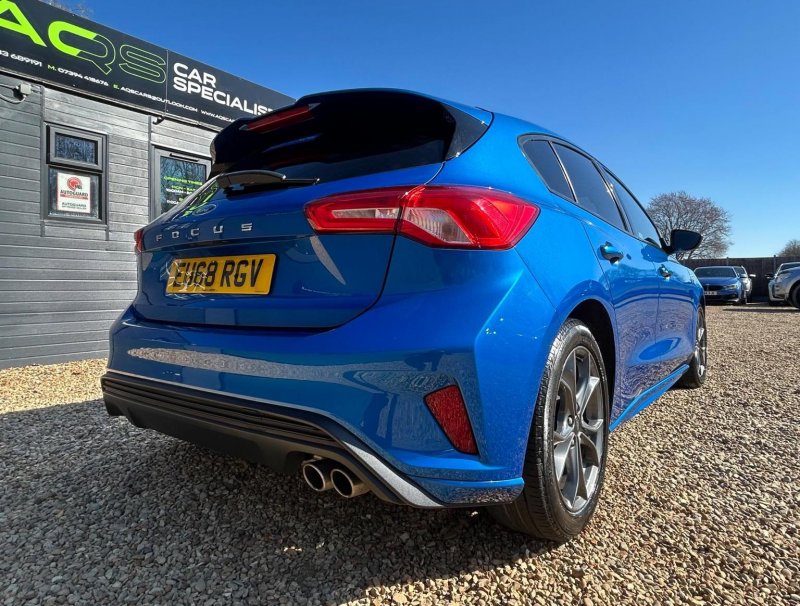 FORD FOCUS