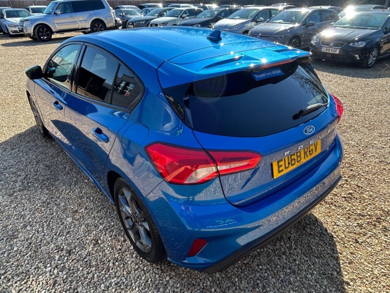 FORD FOCUS