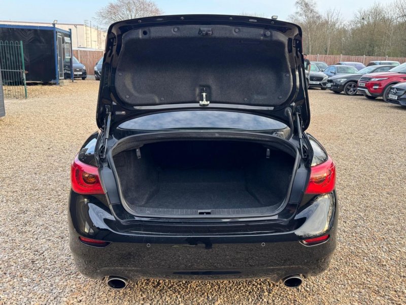 INFINITI Q50