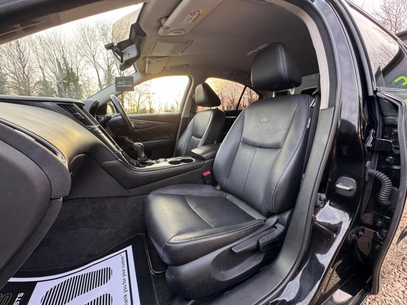 INFINITI Q50