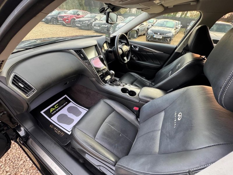 INFINITI Q50