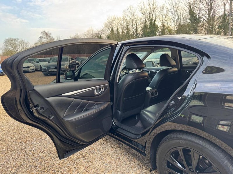 INFINITI Q50