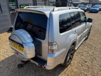 MITSUBISHI SHOGUN