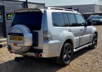 MITSUBISHI SHOGUN