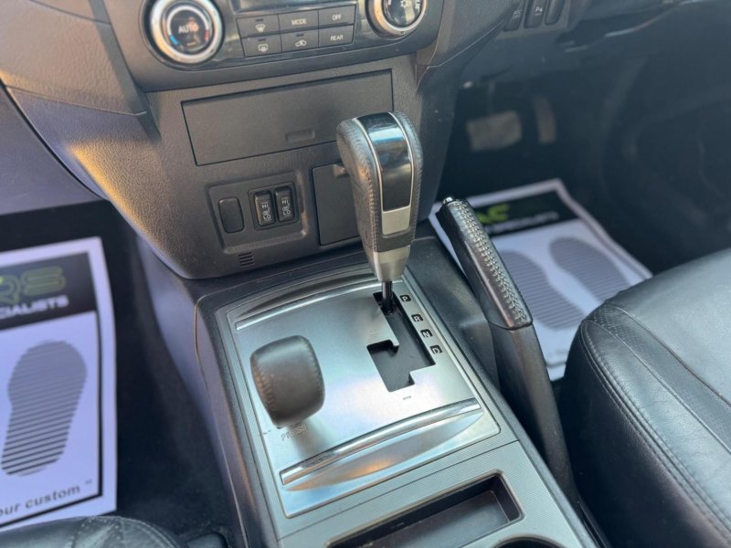 MITSUBISHI SHOGUN