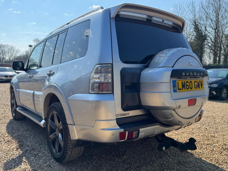 MITSUBISHI SHOGUN