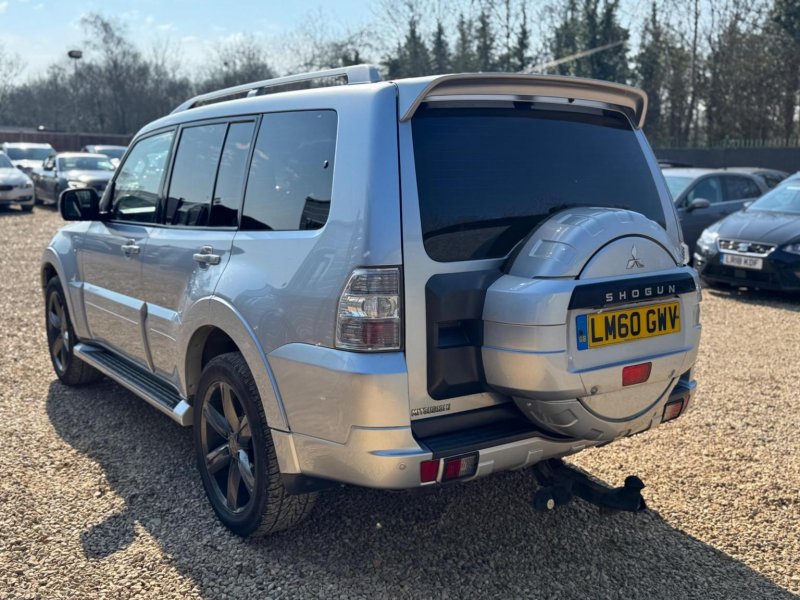 MITSUBISHI SHOGUN