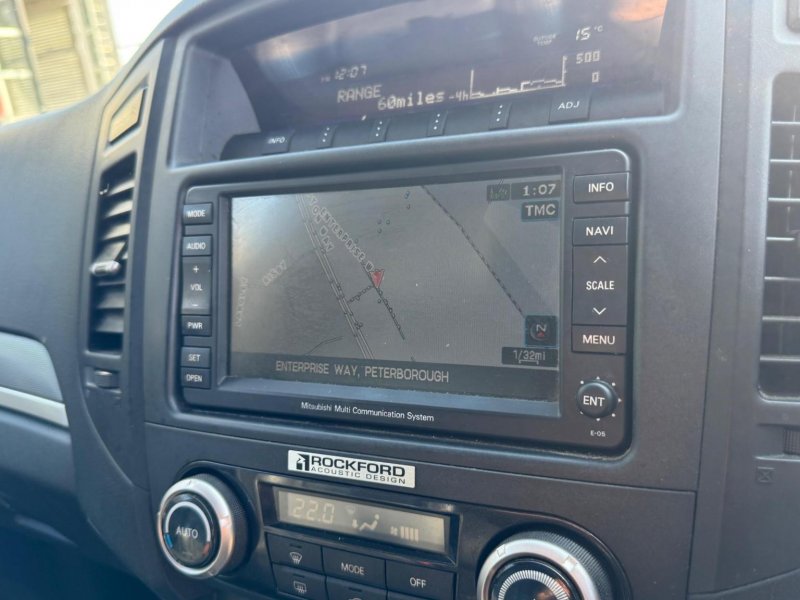 MITSUBISHI SHOGUN
