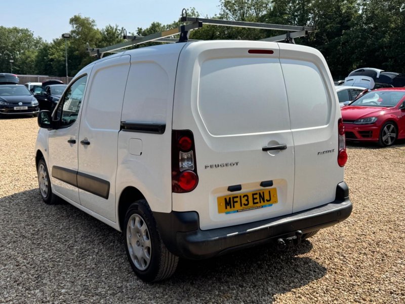 PEUGEOT PARTNER